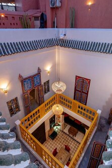 Riad GUENAOUA Jacuzzi & Rooftop