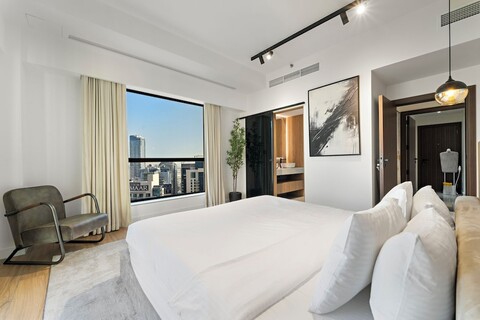 럭셔리 3 베드룸 M 비치프런트 리트리트