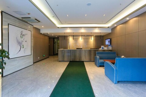 7 Days Premium Hotel