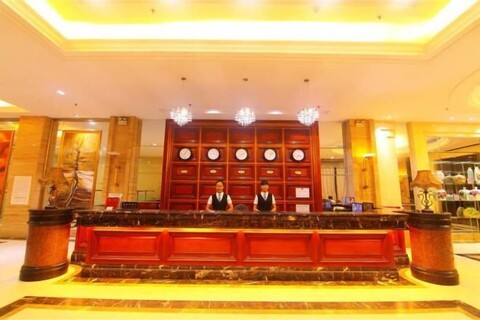 Junfu Hotel (Guangzhou Panyu Square Metro Station)