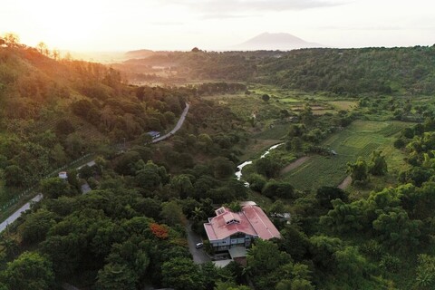 그린 캐니언 레저 농장, 클락