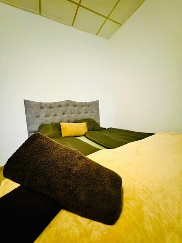 프라터스턴 근처의 밝은 5인용 아파트먼트