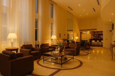 엘레강스 스위트 오스카 프레이레