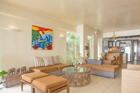 Mayumi Beach Villa