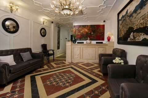 Hanoi Center Silk Premium Hotel