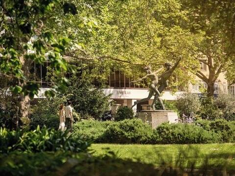 주메이라 칼튼 타워 런던