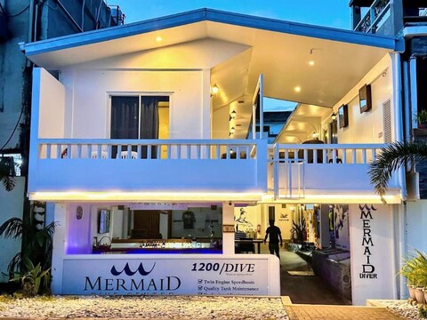 Mermaid Dive Center