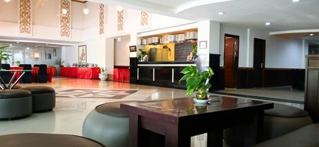 니르말라 호텔 & 컨벤션 센터