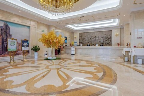 Vienna International Hotel (Guangzhou Xintang High Speed Railway Station Cowboy City Branch)