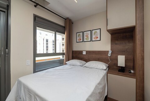 스튜디오, 아카데미아 있음, 알리안츠 파르케까지 350m