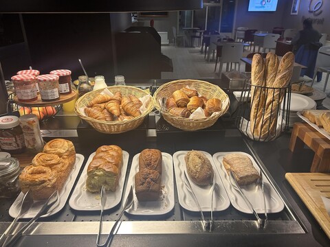 호텔 캄파닐 콩플랑 사잉트 오노링