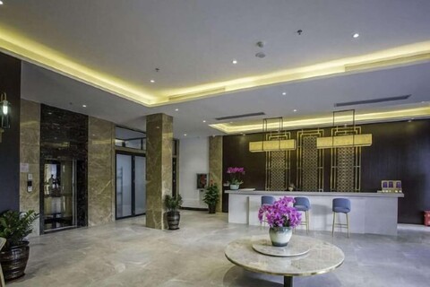 Metropolis Hotel (Sanya Bay Coconut Dream Corridor)