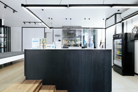 블루 몽키 베드 & 브레이크퍼스트 푸켓