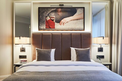 뱅크 호텔, 스몰 럭셔리 호텔 오브 더 월드 멤버