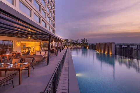 홀리데이 인 뉴델리 마유르 비하르 노이다, 바이 IHG