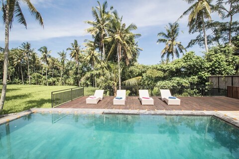 세레니티 빌라 & 스파