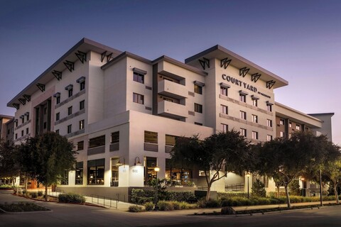 코트야드 바이 메리어트 레드우드 시티