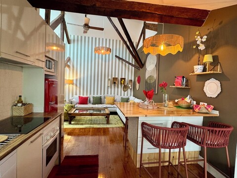 스튜디오 위드 메자닌 후아 다 무에다