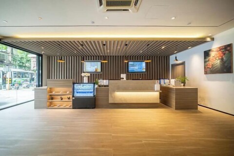 HanTing Hotel (Shanghai Daning Music Plaza Xindian)