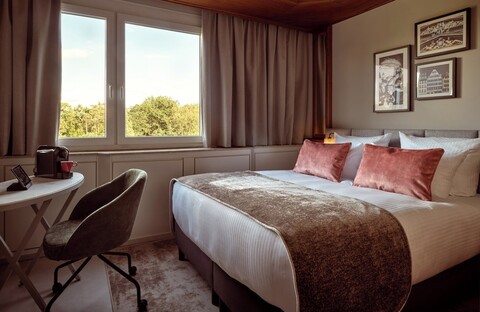 레오나르도 프랑크푸르트 시티 사우스