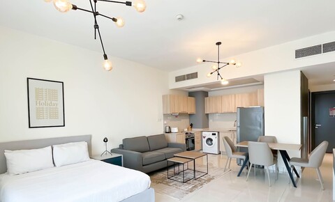 발코니가 있는 멋진 스튜디오, 비즈니스 베이