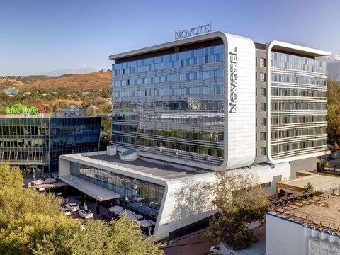 노보텔 알마티 시티 센터