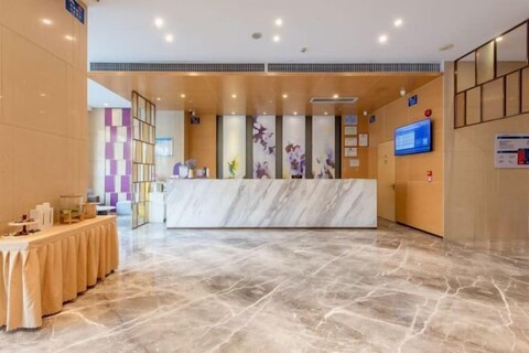 Lavande Hotel (Huawei Gangtou Metro Station)