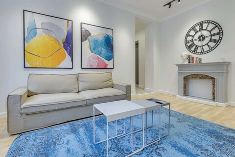 오페라 아파트호텔 알마티