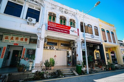 스윙 앤 필로우즈 앳 87 추리아 스트리트