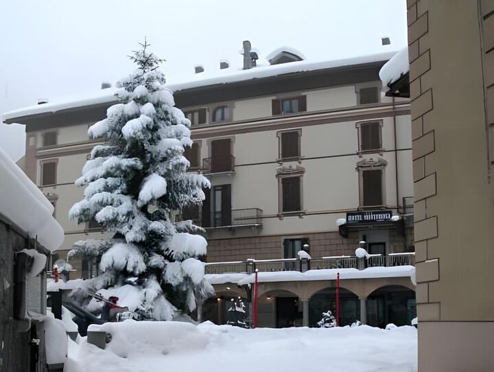 Hotel Monterosa-i