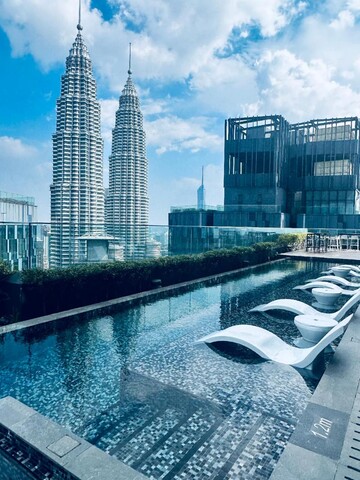 스타 앳 KLCC 바이 EAE