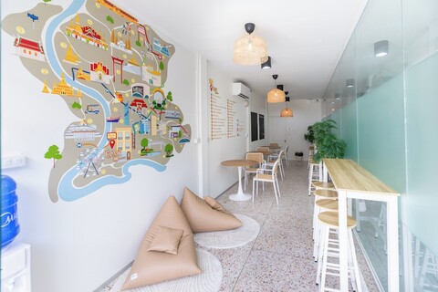 이즈 앳 사톤 앤드 코워킹 스페이스