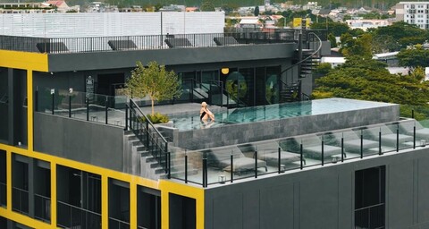 블루 몽키 허브 & 호텔 방타오 비치 푸켓