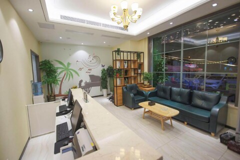 Holiday Inn Zhuoya (Qingdao North Railway Station Licun Pedestrian Street Subway Station Branch)