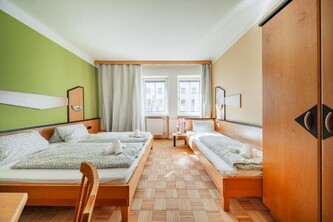 Vienna West Business Inn