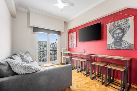 디아쿠 38, 햇살 가득한 아늑한 3베드룸 아파트, 아크로폴리스까지 단 1분 거리