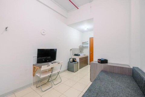 Comfortable and Minimalist Studio at Dave Apartment By Travelio