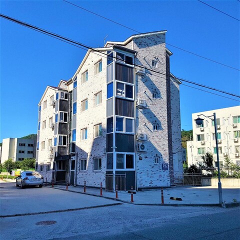 Room 404, Kkot-dong, Paju-eup, Paju-si, South Korea