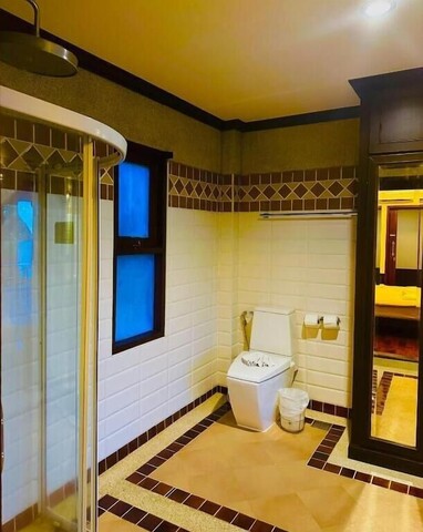 샐러드 부리 리조트 - 핫 샐러드