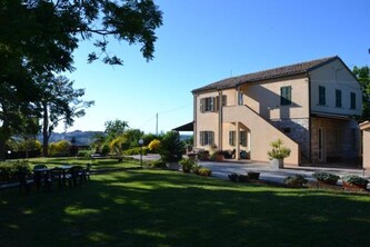 Il Mandorlo - Agriturismo e Azienda Agricola Ferrato