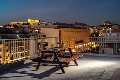 아크로폴리스 전망의 햇살 가득한 3베드룸 플랫