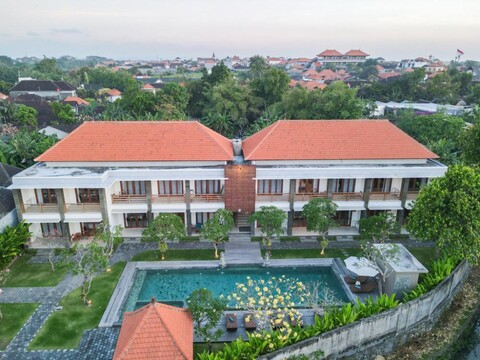 쿠수마 코리빙 앤 빌라스