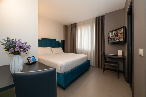 홀리데이 나폴리 포르토