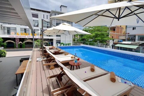 돌핀 베이 호텔 나트랑