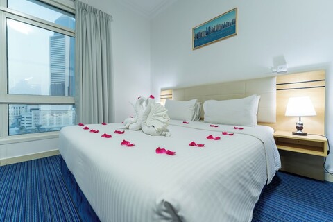 아바나 홀리데이 홈스 우드 메타