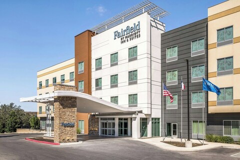 Fairfield Inn & Suites by Marriott San Antonio Medical Center - 메리어트 샌 안토니오 메디컬 센터의 페어필드 인 앤 스위트