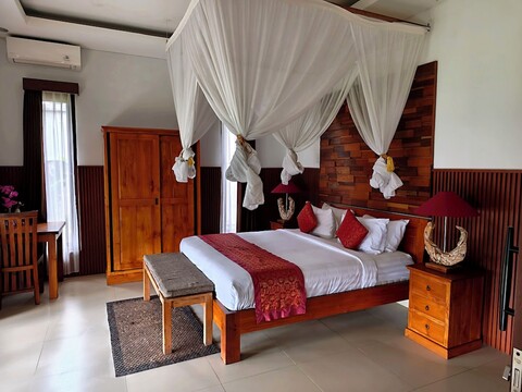 우마 파디 빌라