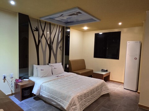 옥천 자자무인텔