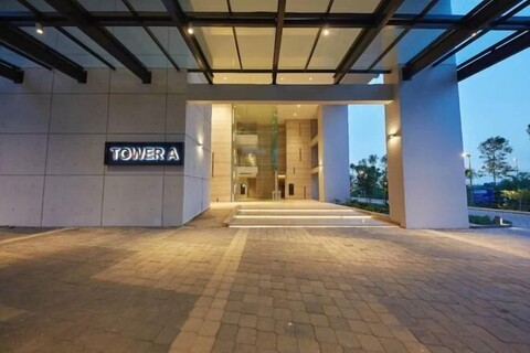 Grand Medini Suites by RR JBcity