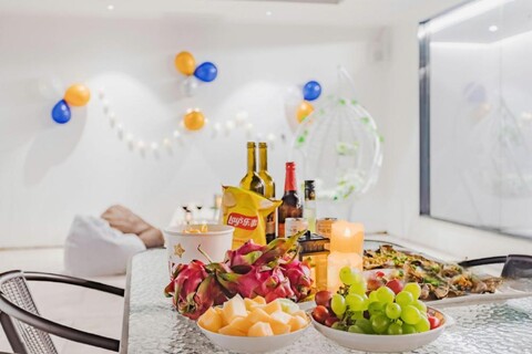 Carredon Apartments (International Convention Center Store)